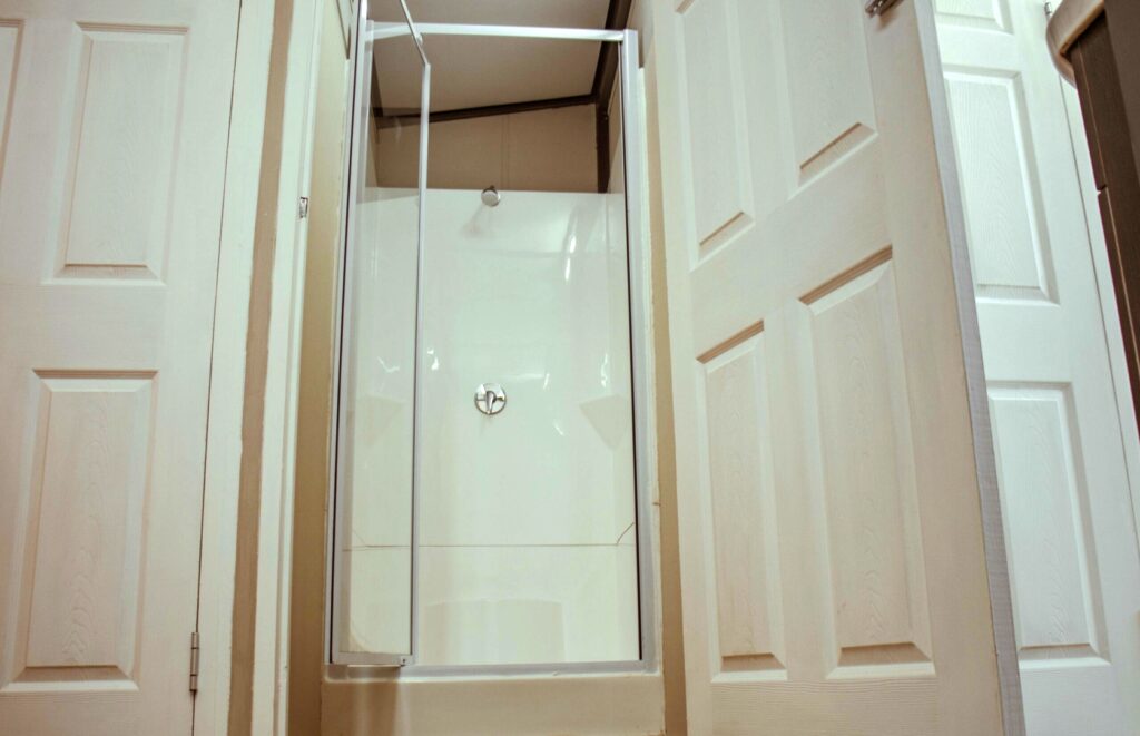 Bush-Motel-Bathroom-Shower.jpg